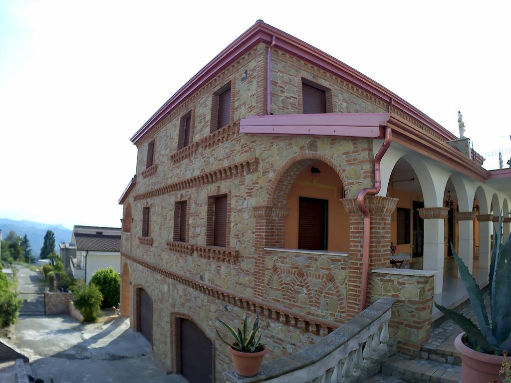 B&B Castello Michelina San Nicola dellʼAlto Eksteriør bilde
