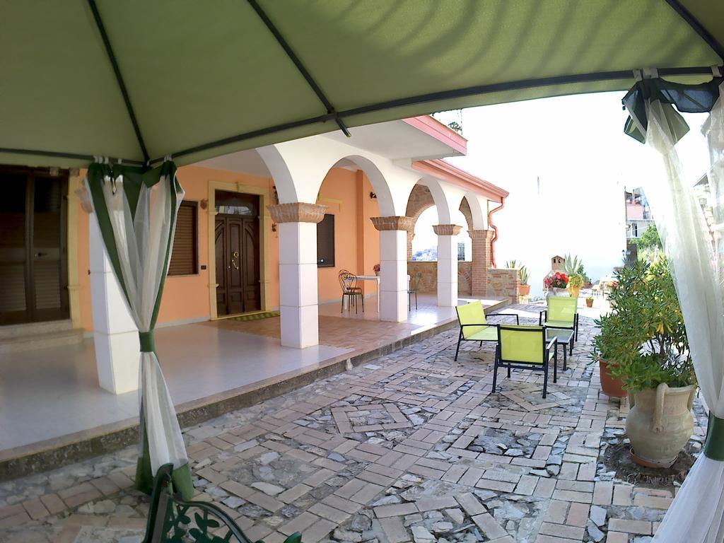 B&B Castello Michelina San Nicola dellʼAlto Eksteriør bilde